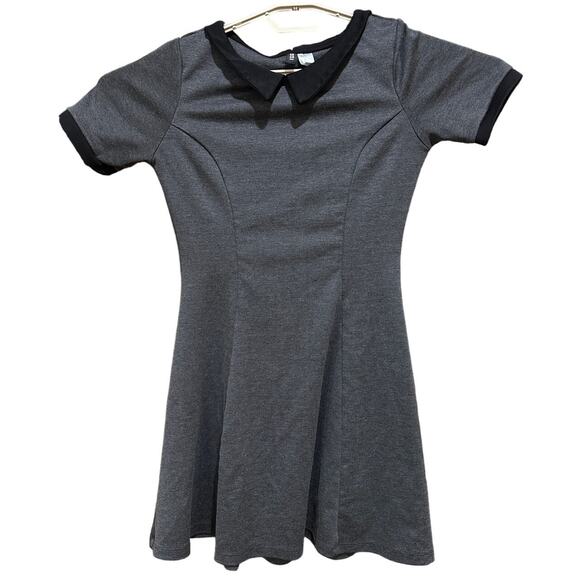 HM Womens Dress 8 Gray Wednesday Adams Inspired Peter Pan Black Collar Grunge - Picture 2 of 8